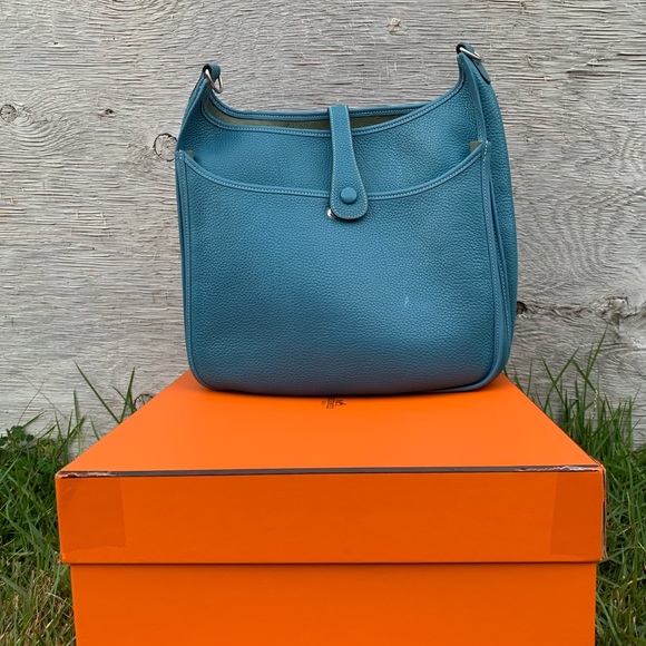 Authentic Hermès Evelyn III - Picture 2 of 6